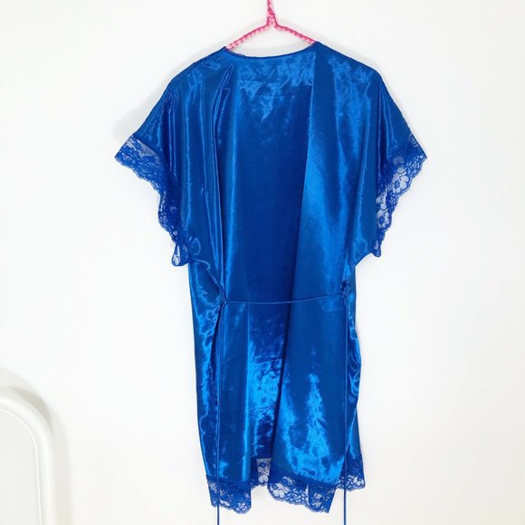 Stunning Vintage Cobalt Blue Lace Tie Front Robe - Picture 6 of 6